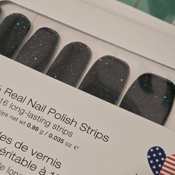 Color Street 6 pack of press on Green nail designs - Picture 2 of 9